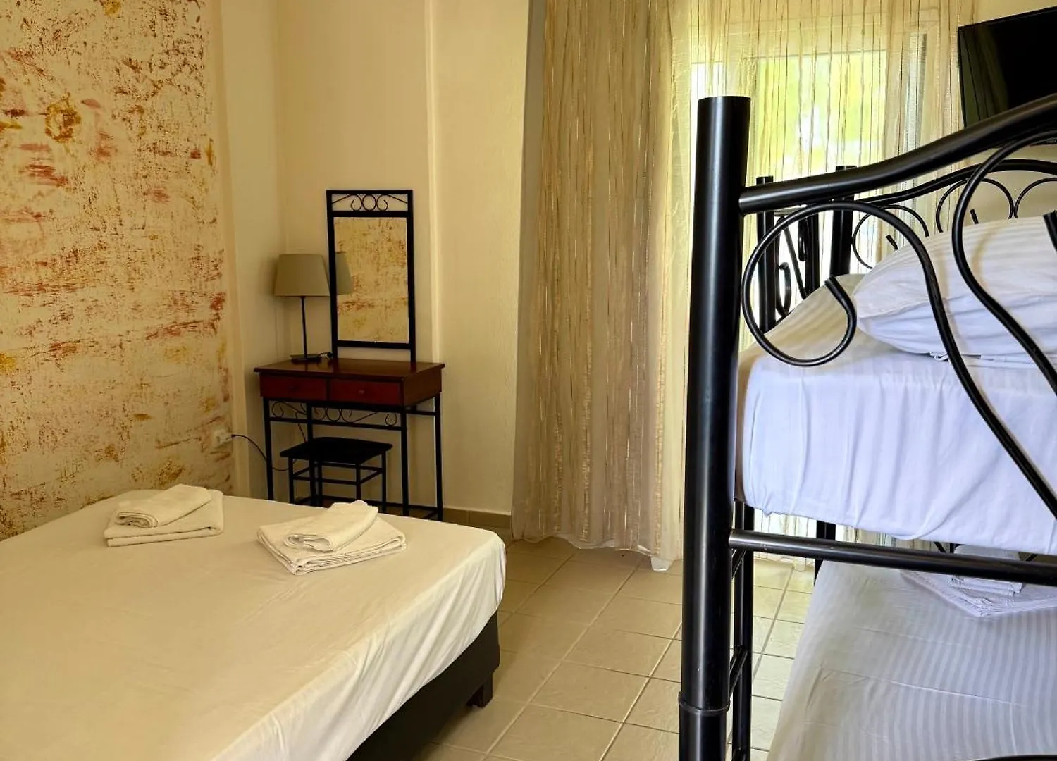 Dafnes Rooms Φούρκα Πανσιόν