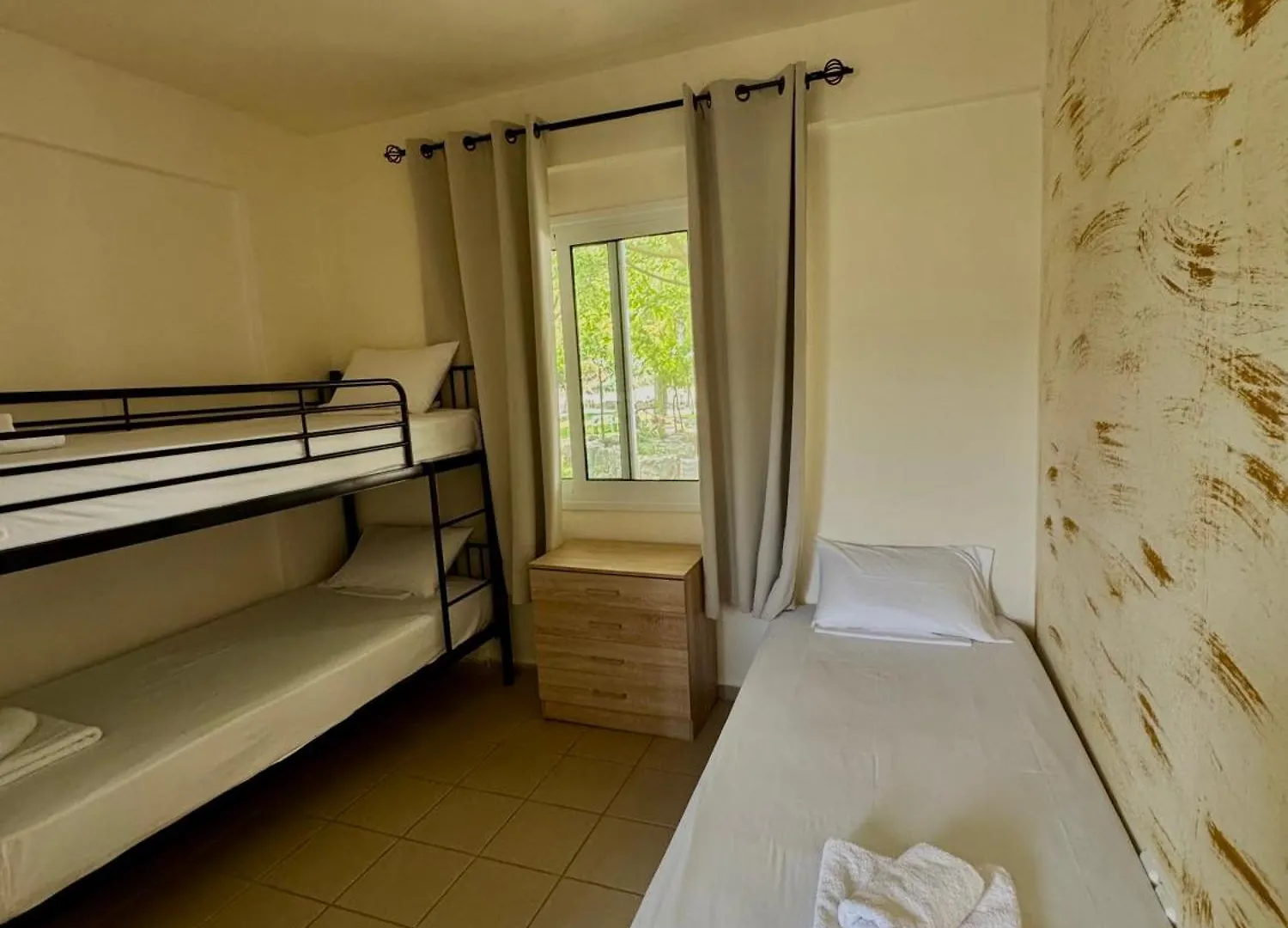 Πανσιόν Dafnes Rooms Φούρκα