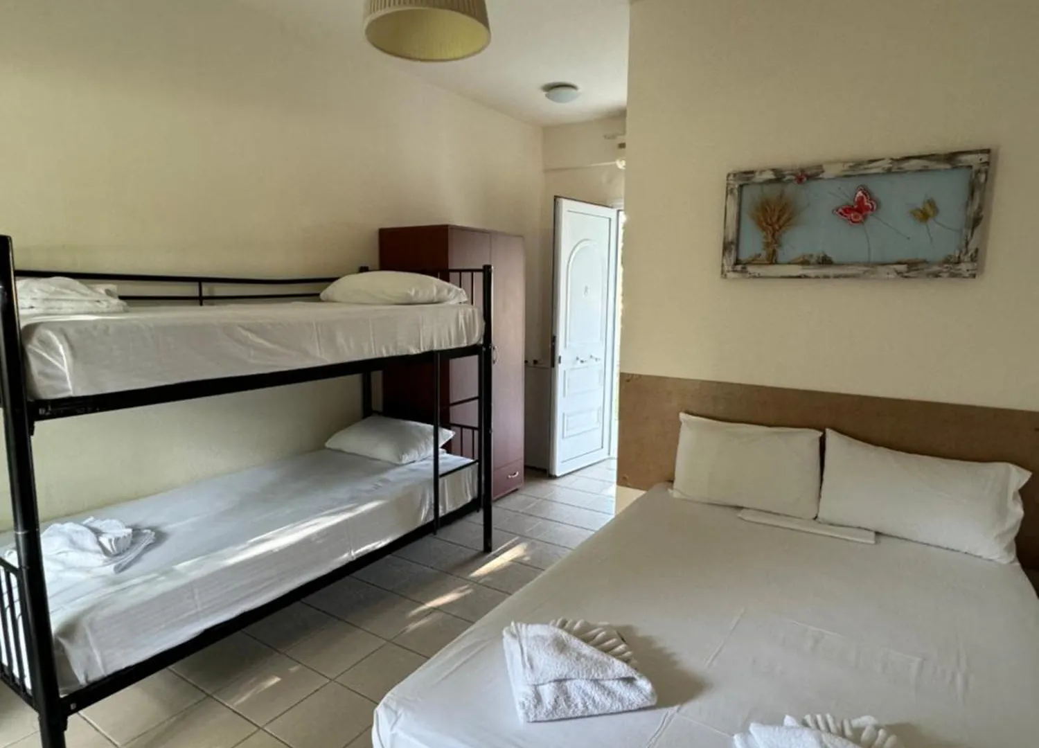 Dafnes Rooms Fourka