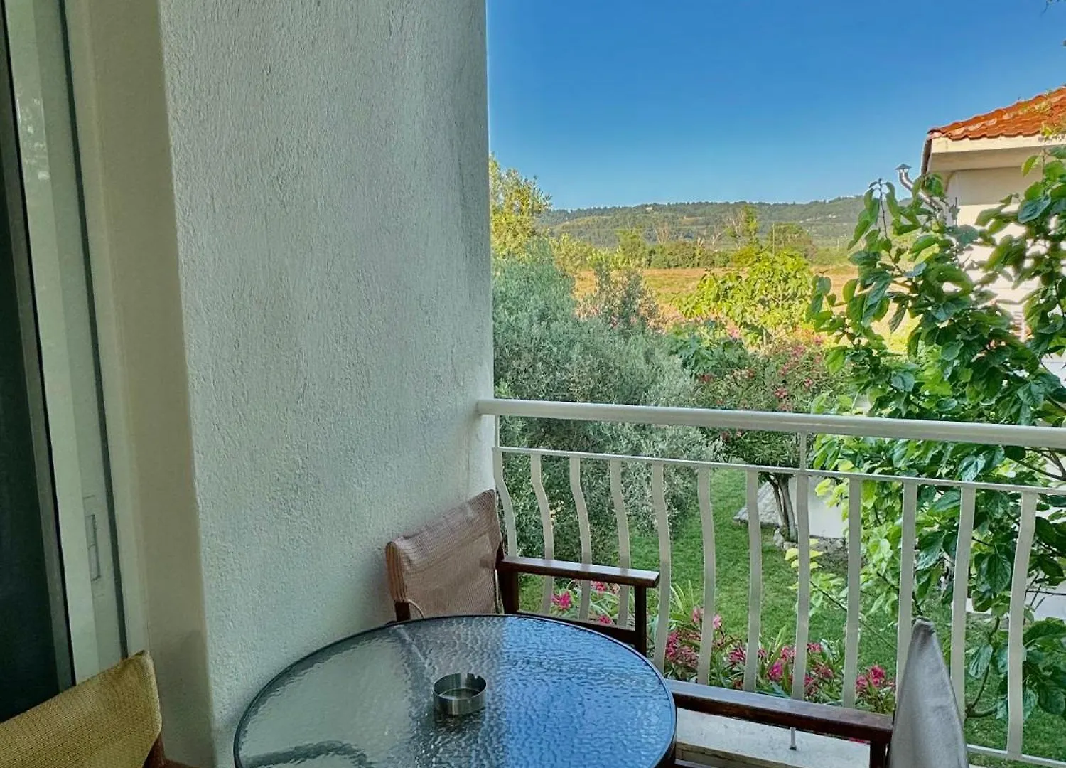 Dafnes Rooms Fourka Guest house